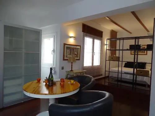 Ghat Apartments Montroig Sitges