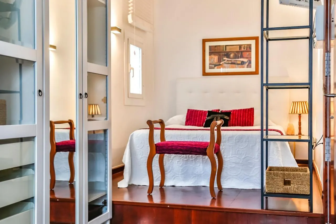 Ghat Apartments Montroig Sitges