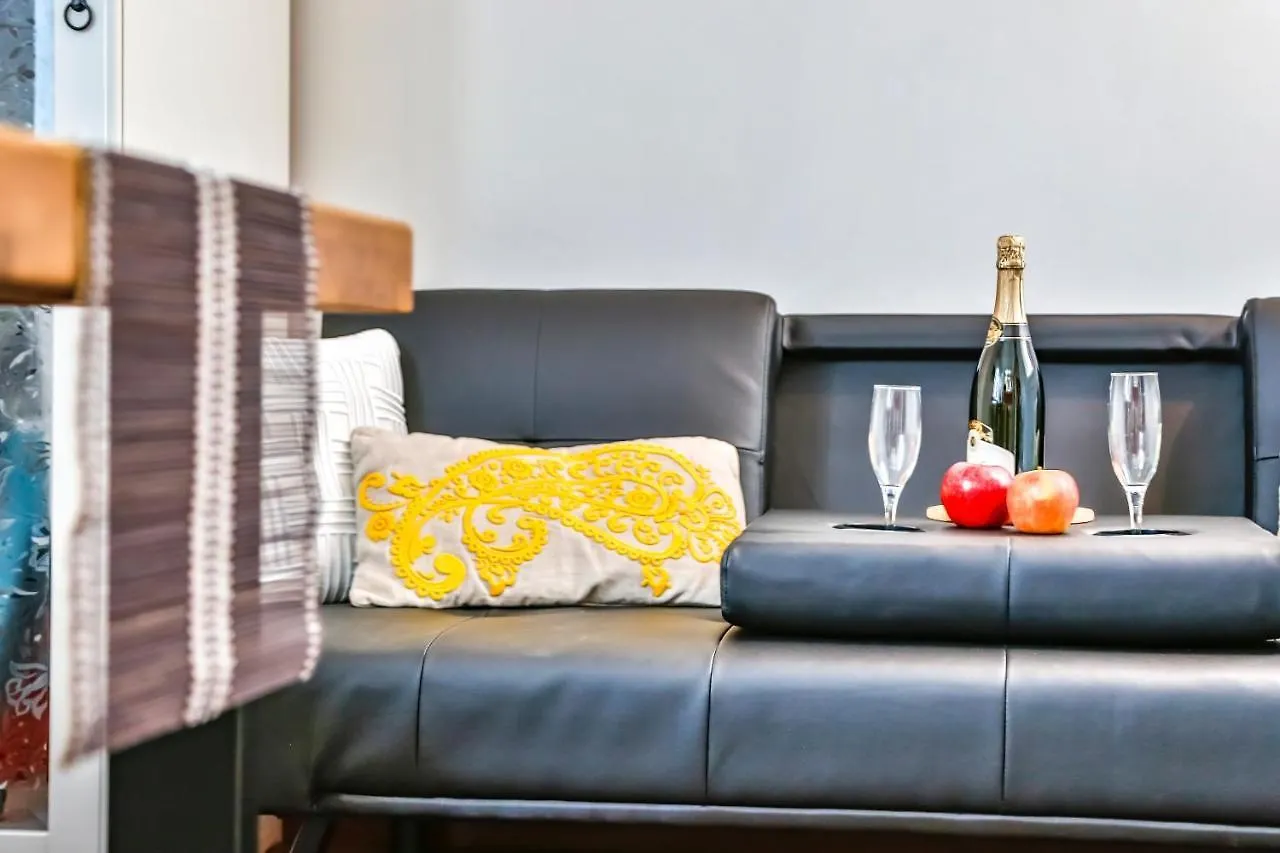 Ghat Apartments Montroig Sitges