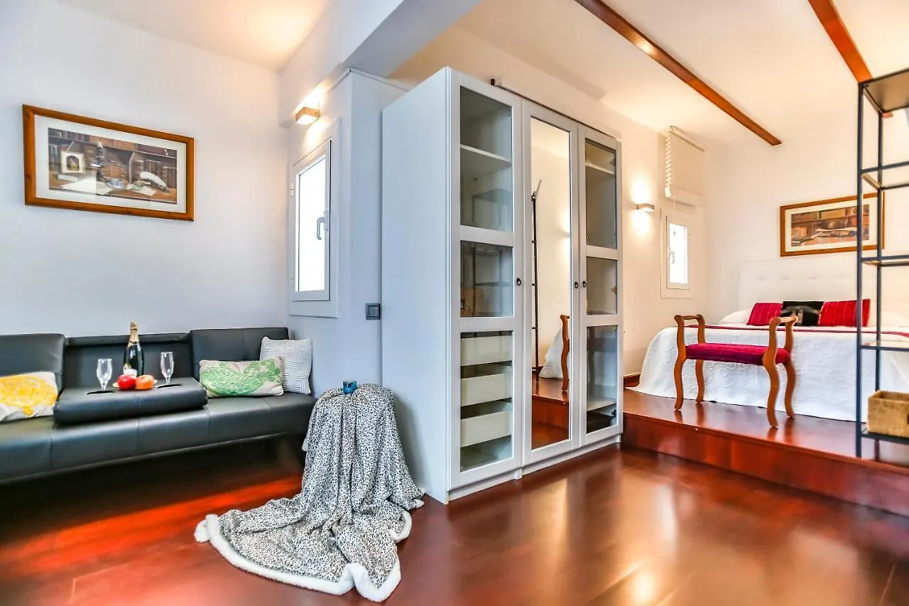 Ghat Apartments Montroig Sitges